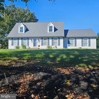 /international/us/325-hillcrest-drive-new-cumberland-pa-110120615414/