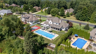 /international/us/378-river-run-drive-st-joseph-mi-110120508595/