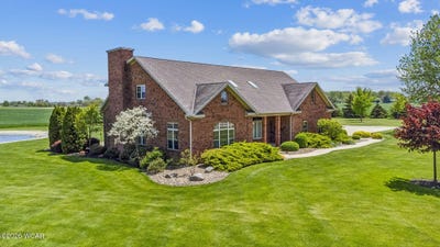 /international/us/10326-township-road-179-kenton-oh-110108825967/