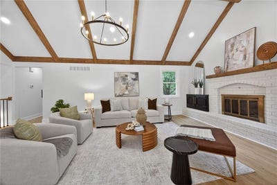 /international/us/608-sw-montgomery-street-lee-s-summit-mo-110108412738/