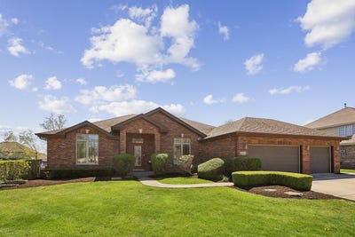 /international/us/8859-clifton-avenue-mokena-il-110107487541/
