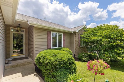 /international/us/10589-harrison-court-roscoe-il-110109034719/