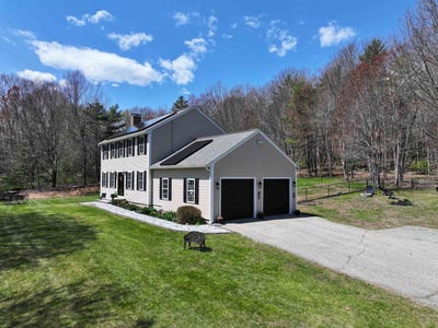 /international/us/118-harriman-hill-road-raymond-nh-110107823449/