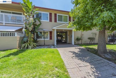 /international/us/1570-165th-ave-ashland-ca-110108394358/