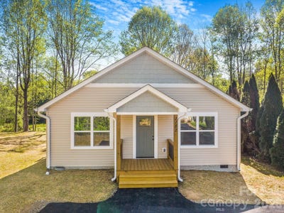 /international/us/1182-crabtree-road-waynesville-nc-110107545084/