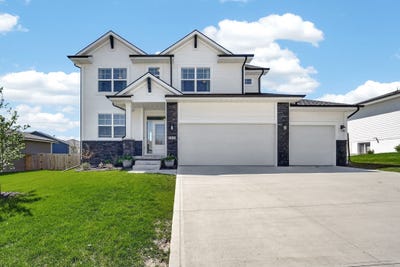 /international/us/1404-timberview-drive-adel-ia-110107388026/