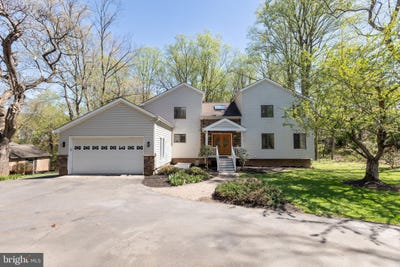 /international/us/513-springvale-road-great-falls-va-110107171714/