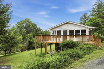 /international/us/3704-cedar-creek-road-star-tannery-va-110109137059/