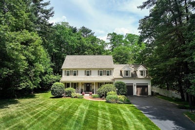 /international/us/17-kiley-way-pembroke-ma-110108883473/
