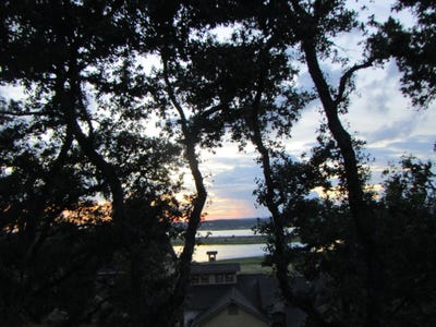 /international/us/943-parkview-dr-canyon-lake-tx-110106525372/