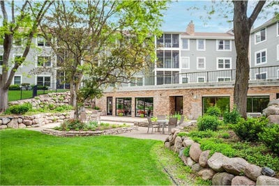/international/us/3020-saint-albans-mill-road-minnetonka-mn-110106118734/