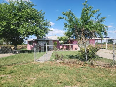 /international/us/22136-fairfax-avenue-lemoore-ca-110107952315/