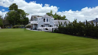 /international/us/140-ocean-avenue-center-moriches-ny-110097658935/?lang=en