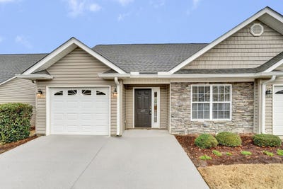 /international/us/107-shalom-drive-simpsonville-sc-110106124102/