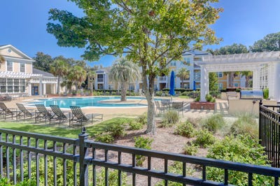 /international/us/2221-chatelain-way-mount-pleasant-sc-110098615131/