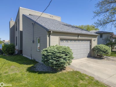 /international/us/1814-springview-dr-mason-city-ia-110108124507/