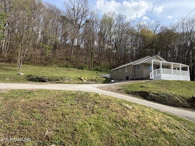 /international/us/717-cherry-st-lafollette-tn-110106845997/
