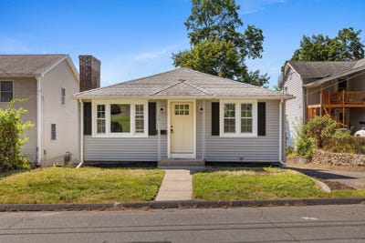/international/us/50-bartholomew-street-bristol-ct-110101315319/?lang=id