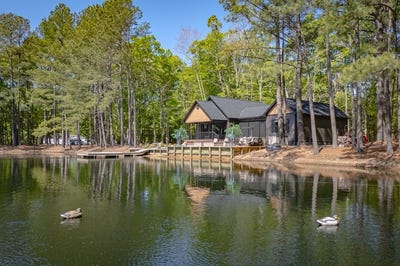 /international/us/15589-county-line-rd-belle-haven-va-110107939782/