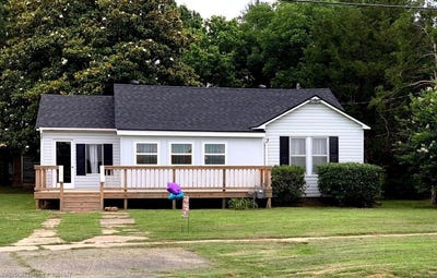 /international/us/929-e-main-booneville-ar-110100210785/