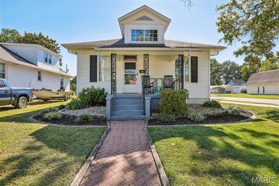 /international/us/301-e-2nd-street-o-fallon-il-110120482789/