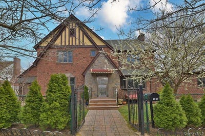 /international/us/4219-219th-street-bayside-ny-110107289190/