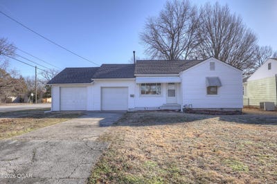 /international/us/1902-forest-street-carthage-mo-110108022498/