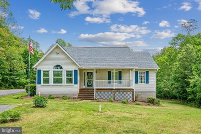 /international/us/12165-stonehouse-mountain-road-culpeper-va-110108653922/