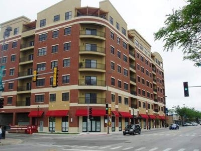 /international/us/4953-oakton-street-skokie-il-110107940778/