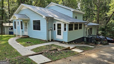 /international/us/290-emerald-drive-clarkesville-ga-110120039892/
