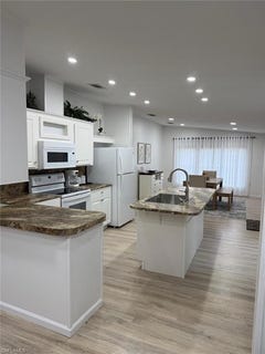 /international/us/27579-big-bend-rd-bonita-springs-fl-110105957736/