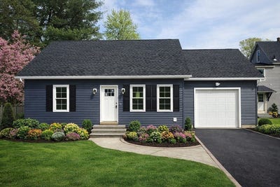 /international/us/114-otis-st-westfield-ma-110107654168/