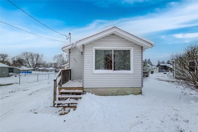/international/us/317-e-15th-street-n-newton-ia-110103984122/