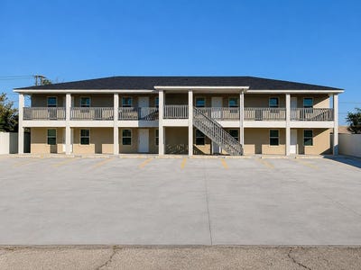 /international/us/405-w-4th-monahans-tx-110105858927/