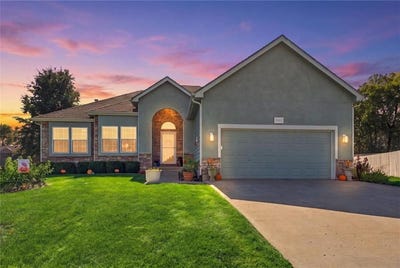 /international/us/16911-tucker-court-basehor-ks-110120426576/