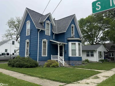 /international/us/1000-1st-avenue-s-clear-lake-ia-110108337085/