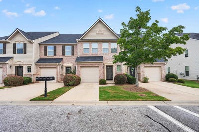 /international/us/413-christiane-way-greenville-sc-110110298543/