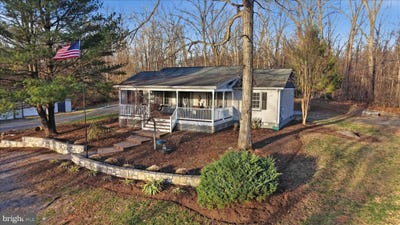 /international/us/151-sassafras-lane-clear-brook-va-110106441531/