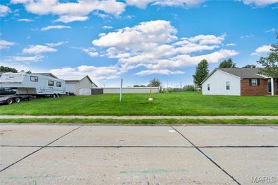 /international/us/108-e-harrisonville-drive-valmeyer-il-110099078294/