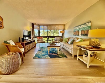 /international/us/501-hahaione-street-honolulu-hi-110107632671/