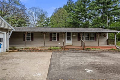 /international/us/420-n-fisler-road-monticello-il-110107404498/