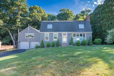 /international/us/7-stuart-pl-westfield-ma-110109007175/