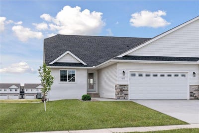 /international/us/601-s-division-street-roberts-wi-110106923387/