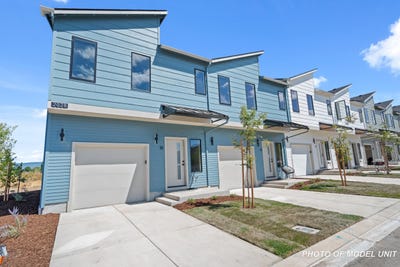 /international/us/2032-sunset-drive-medford-or-110107966031/
