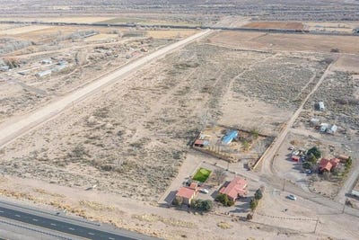 /international/us/0-ne-frontage-road-socorro-nm-110099457270/?lang=zh-tw