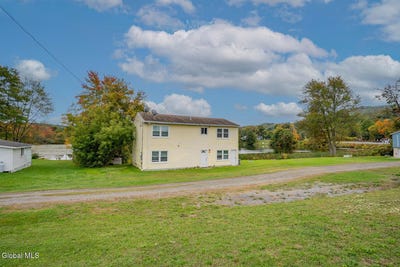 /international/us/630-county-route-61-cambridge-ny-110120119795/