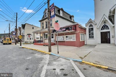 /international/us/219-pike-street-port-carbon-pa-110119302631/