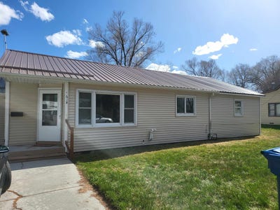 /international/us/617-spencer-street-riverton-wy-110108912821/