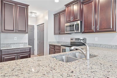 /international/us/3786-tilbor-circle-fort-myers-fl-110105090259/