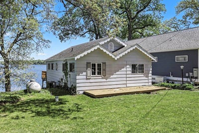 /international/us/33724-forest-beach-eau-claire-mi-110108965982/